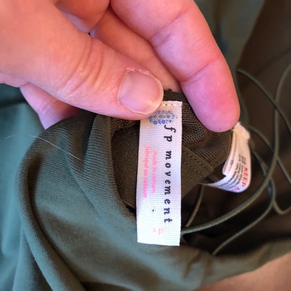 Free People in movement tank size small - Picture 5 of 5